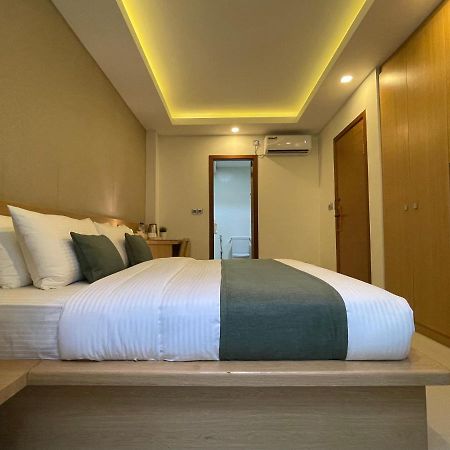 Huvan Beach Hotel At Hulhumale Exterior foto