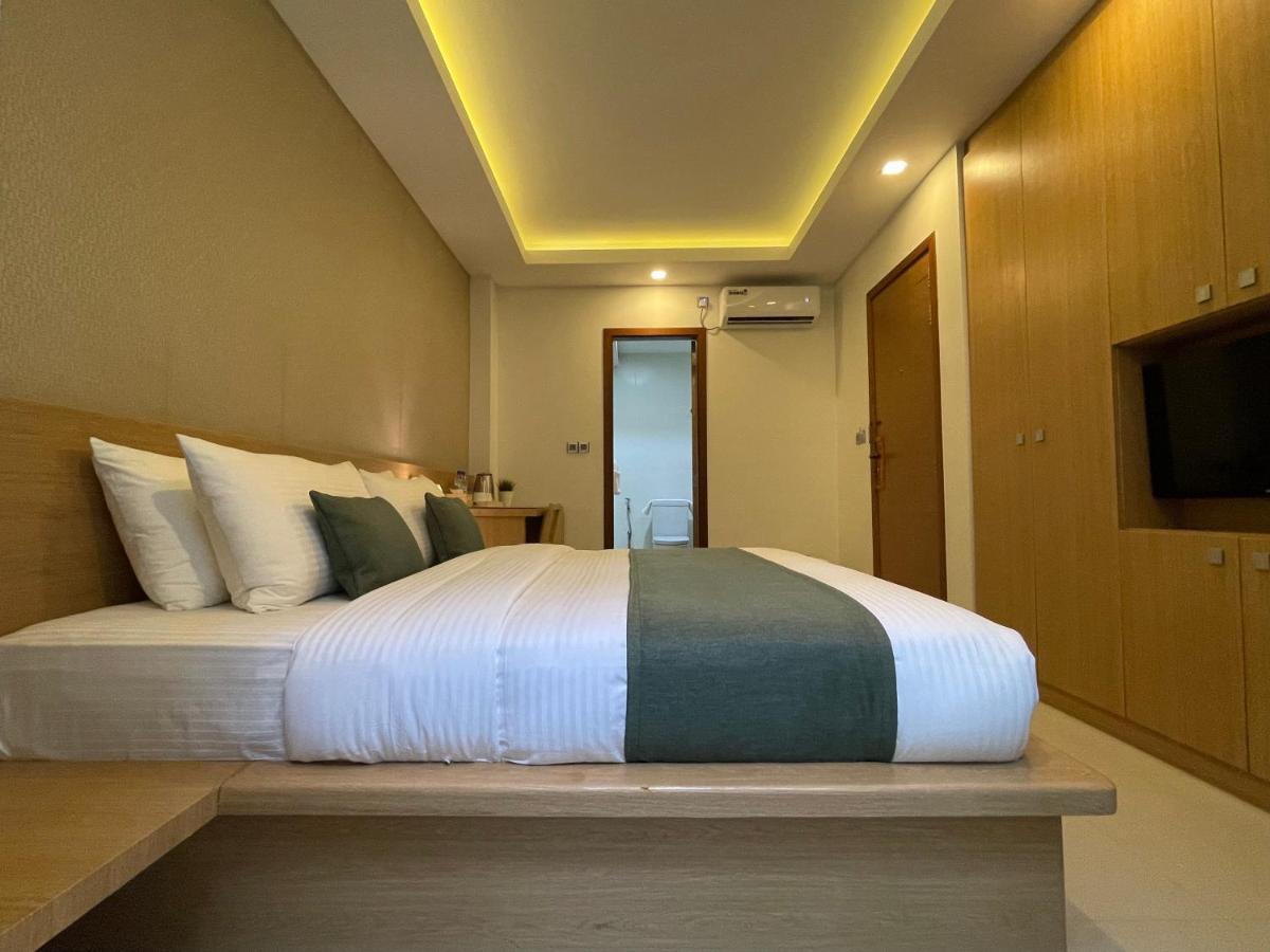 Huvan Beach Hotel At Hulhumale Exterior foto