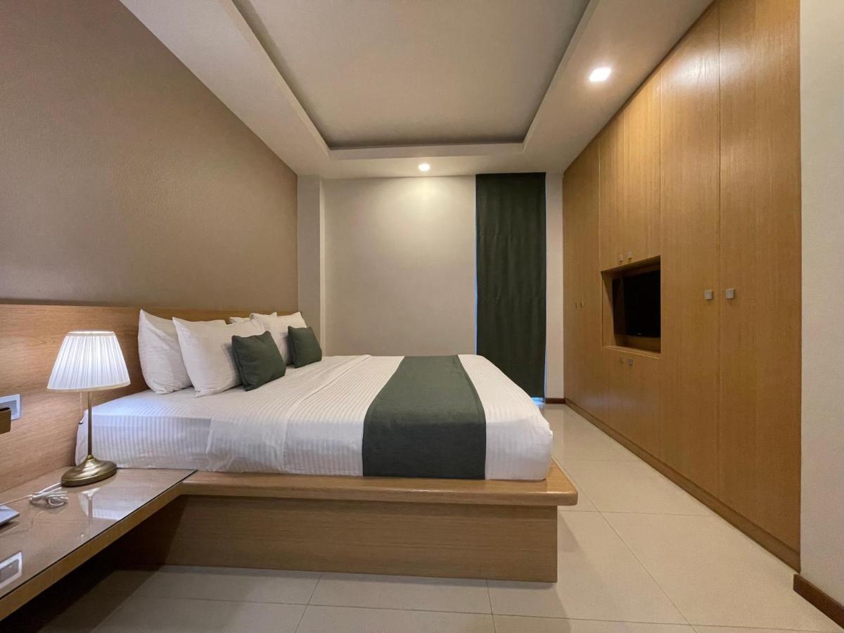 Huvan Beach Hotel At Hulhumale Exterior foto