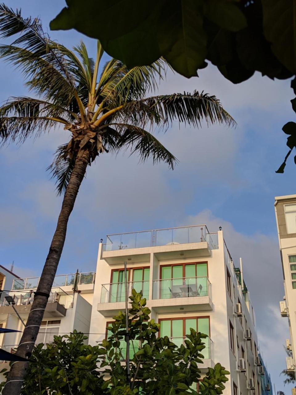 Huvan Beach Hotel At Hulhumale Exterior foto
