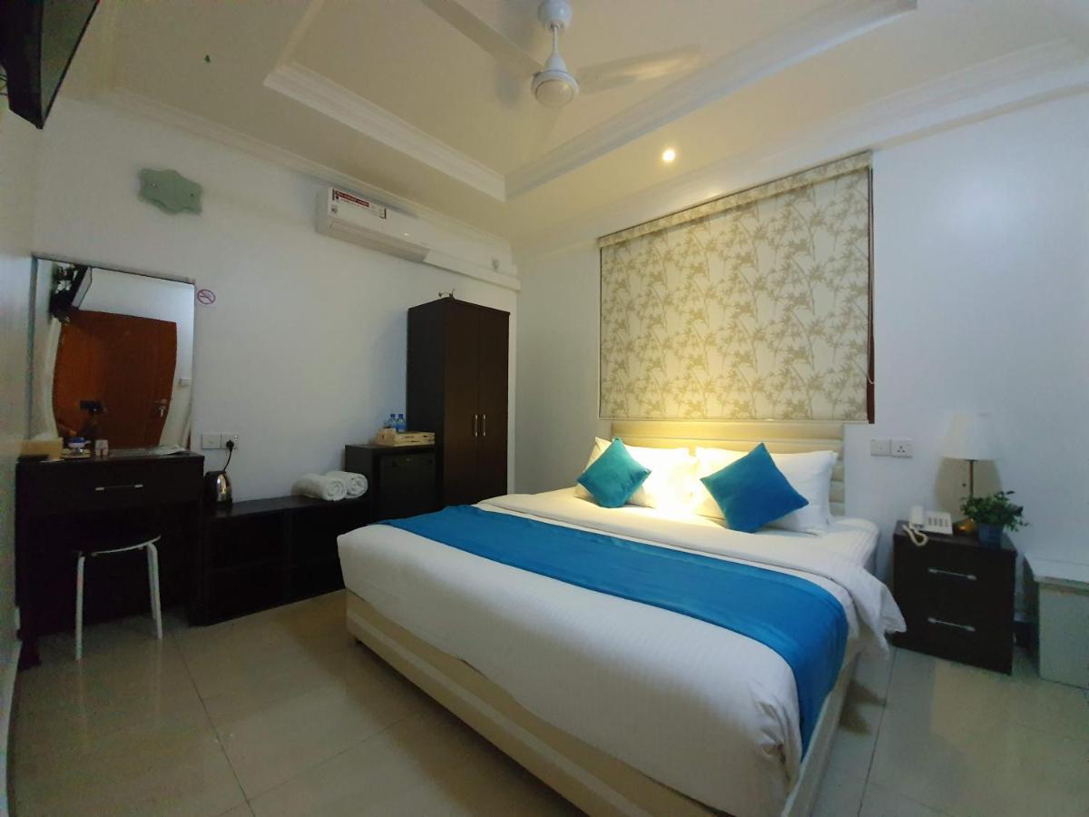 Huvan Beach Hotel At Hulhumale Exterior foto