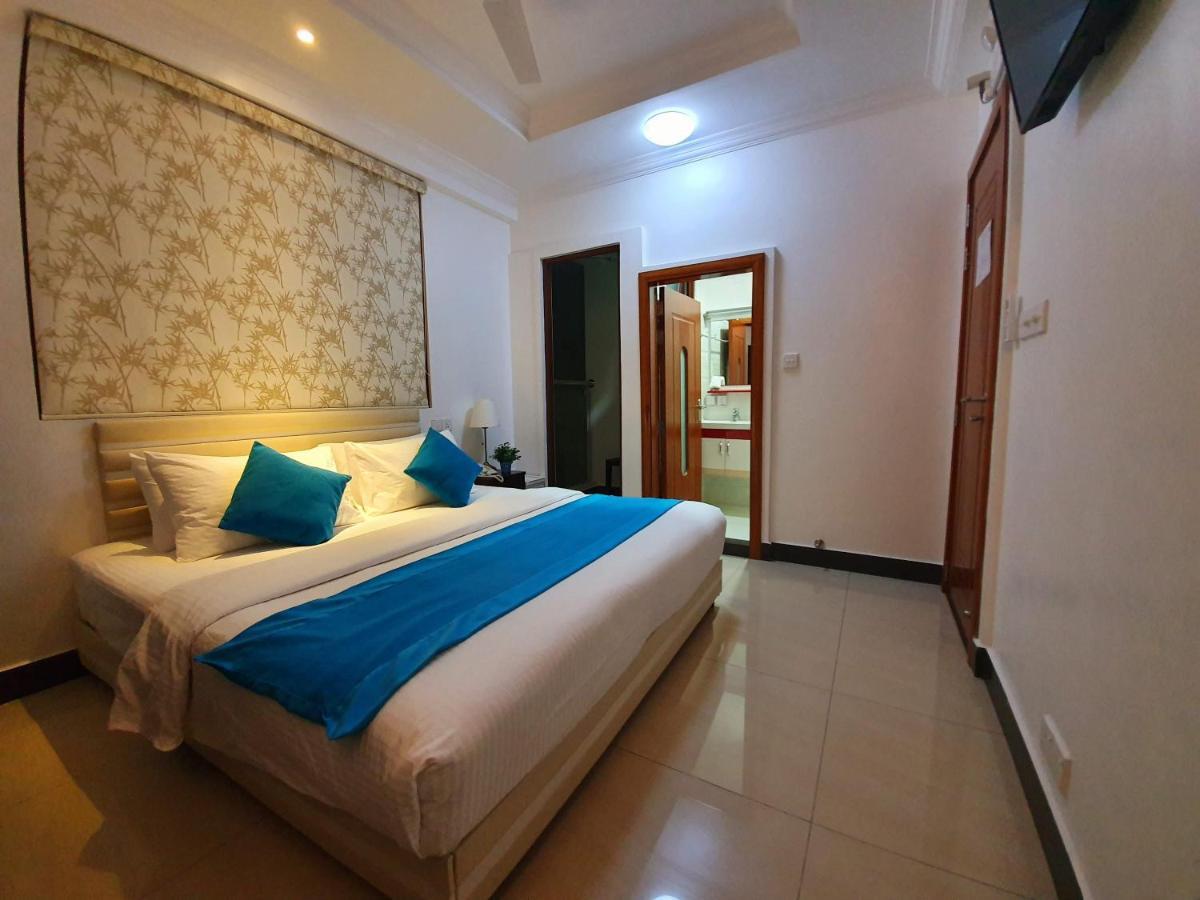 Huvan Beach Hotel At Hulhumale Exterior foto