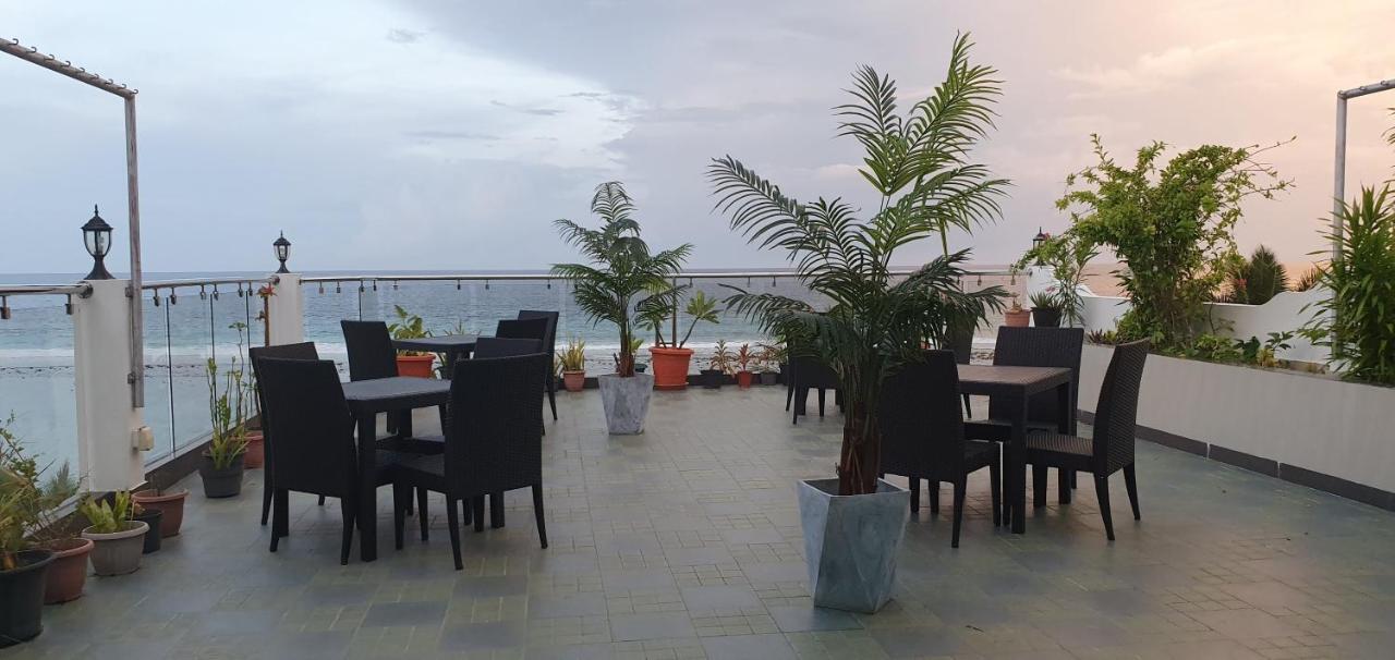 Huvan Beach Hotel At Hulhumale Exterior foto
