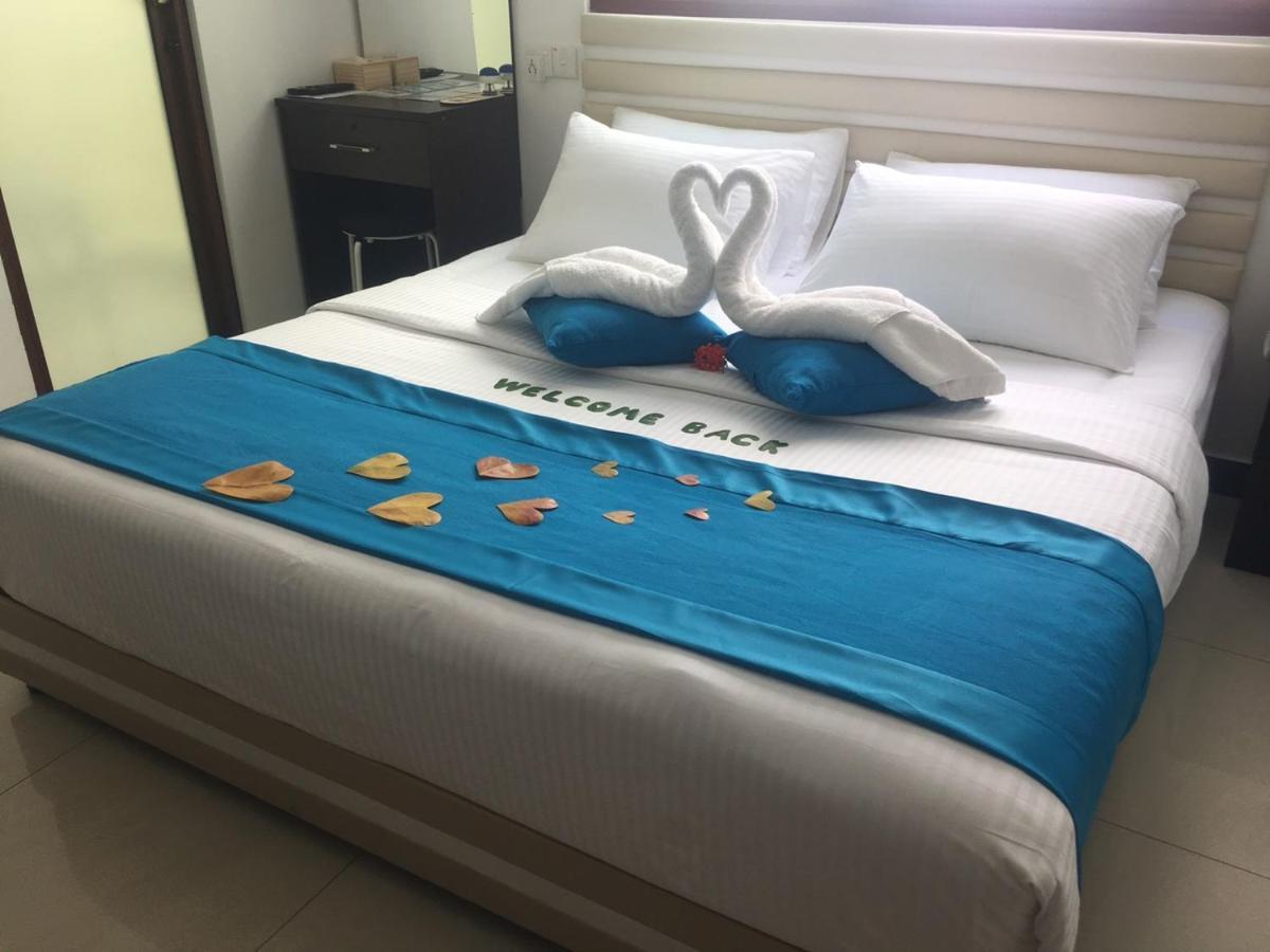 Huvan Beach Hotel At Hulhumale Exterior foto
